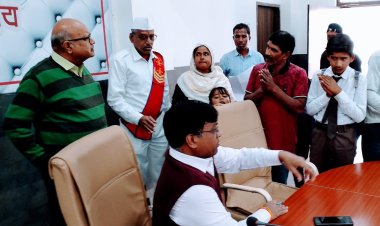 कासिम की पढ़ाई अब नहीं रहेगी अधूरी....रतलाम कलेक्टर