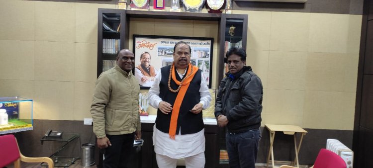 नेपाल पशुपति नाथ के दर्शन कर वही की रुद्राक्ष की माला लाकर ..... तीसरी बार भाजपा विधायक उम्मीदवार के रूप में माननीय श्री चेतन्य जी काश्यप