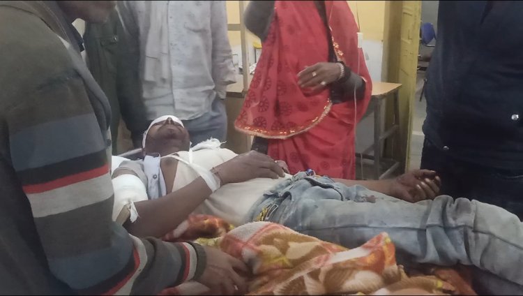 मजदूरों से भरी ओवरलोड पिकअप पलटी 30 से अधिक घायल ,2 की मौत..