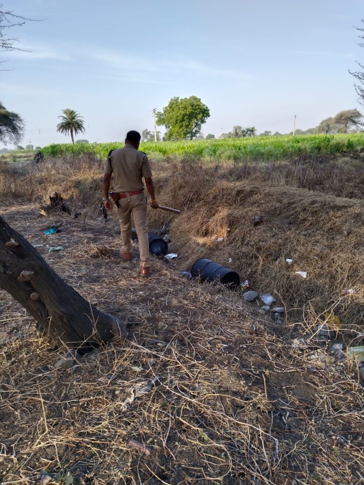 कंजर डेरो से अवैध शराब पर बड़ी कार्रवाई लाखों की अवैध शराब जप्त
