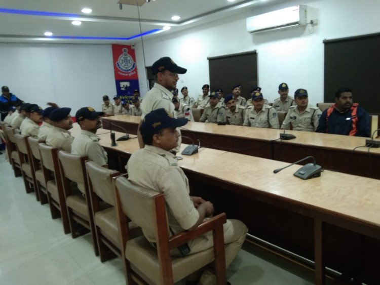 SP द्वारा शहर के सभी थानों की चिता पार्टी की बैठक, शहर में अवैध मादक पदार्थ पर पुलिस रखेगी पैनी नजर