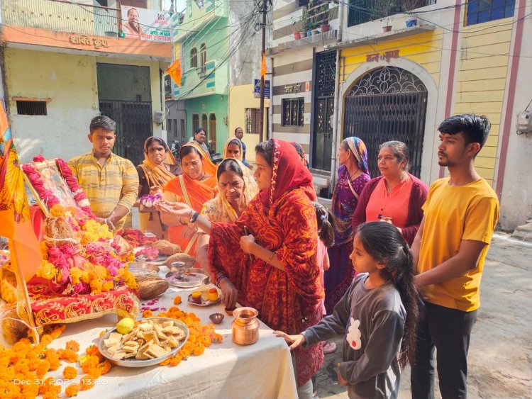 गली - मोहल्लों में निकल रही अक्षत कलश की शोभायात्रा, घर - घर पहुंच रहा 22 जनवरी का निमंत्रण - नगर के छोटे - बड़े सभी मंदिरों में हो रही महाआरती, मेरी बस्ती - मेरी अयोध्या का लग रहा नारा