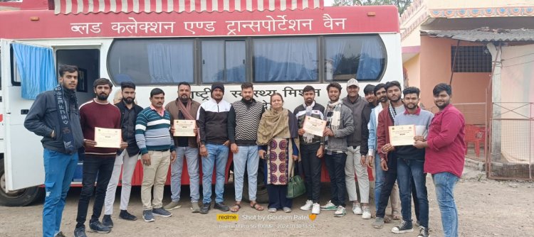 रामोत्सव (अयोध्या में प्रभु श्रीराम मन्दिर प्राण प्रतिष्ठा महोत्सव) पर जड़वासाखुर्द में रक्तदान शिविर का आयोजन किया गया मातृशक्तियो ने किया रक्तदान