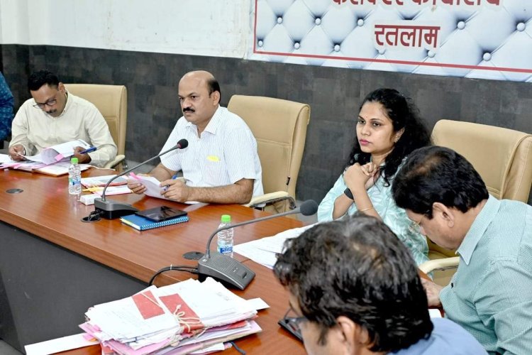 शिक्षा विभाग सतत मॉनिटरिंग करें, शासन के निर्देशों के अनुरूप स्कूलों का संचालन सुनिश्चित किया जाए समय सीमा पत्रों की समीक्षा बैठक में कलेक्टर ने दिए निर्देश