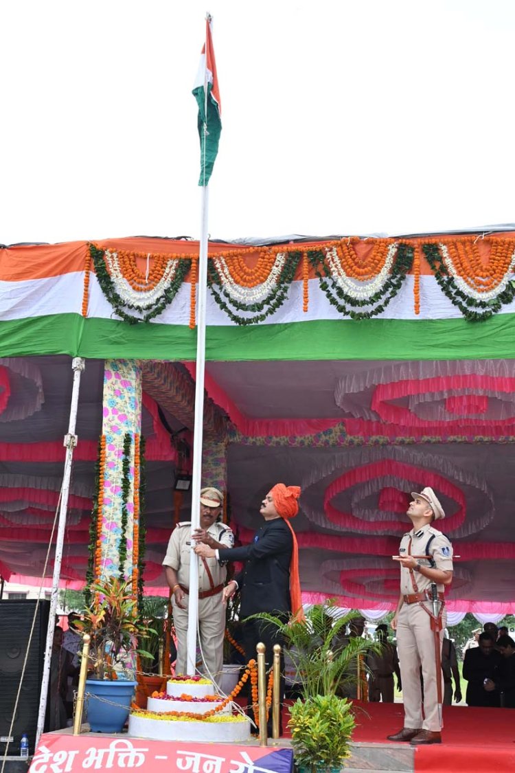 रतलाम जिले में स्वतंत्रता दिवस हर्षोल्लास के साथ मनाया गया