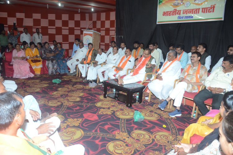 भाजपा की नींव के पत्थर है कार्यकर्ता:- जिला प्रभारी मंत्री कुंवर विजय शाह प्रथम नगर आगमन पर प्रभारी मंत्री का स्वागत समारोह आयोजित