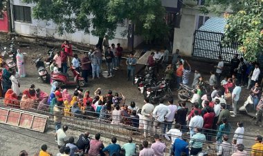 5 साल की नन्ही बच्ची के साथ यौन शोषण का मामला : साई श्री स्कूल में अभिभावकों का जोरदार हंगामा,स्कूल प्रबन्धक पर भी कार्रवाई की मांग, प्रशासन ने किया स्कूल सील