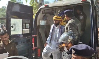 महाआंदोलन मैं विधायक कमलेश्वर डोडियार गिरफ्तार , प्रदर्शन करते रहे समर्थक