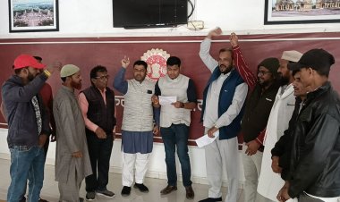 Video:- बांग्लादेश में अल्पसंख्यक हिंदू भाइयों पर हो रहे अत्याचार के विरोध में प्रधानमंत्री के नाम का ज्ञापन रतलाम कलेक्टर को सौपा