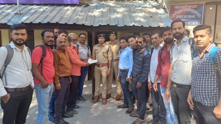 परेशान यात्री :- ट्रेनों में किन्नरों द्वारा अवैध वसूली रोकने के लिए अप डाउनर्स ने आरपीएफ एवं जीआरपी की शिकायत