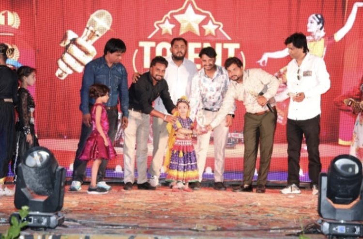 गायन में भव्यराज और नृत्य में 4 वर्षीय ईशानवी ने अपने बेहतरीन प्रस्तुति से किया मंच पर राज, नई शुरुआत के बैनर तले आयोजित टैलेंट ऑफ रतलाम में कलाकारों ने दिखाया टैलेंट 