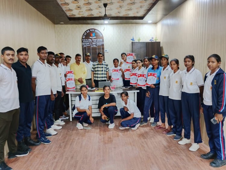 एनसीसी कैडेट्स को किया गया सम्मानित