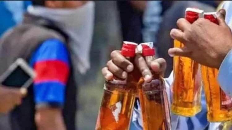 जिलाबदर आरोपी कार से शराब तस्करी करते गिरफ्तार, ₹2.36 लाख का माल बरामद