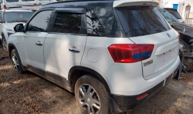 जावरा में पुलिस की फिल्मी घेराबंदी: बेरिकेड्स तोड़कर भागी ब्रेजा कार, गलियों में पीछा कर पकड़ा, 40 किलो डोडाचूरा बरामद