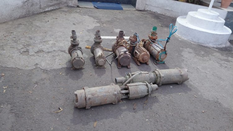 विद्युत मोटर चोर गिरोह का पर्दाफाश; ऑटो रिक्शा सहित 2.40 लाख का माल जप्त