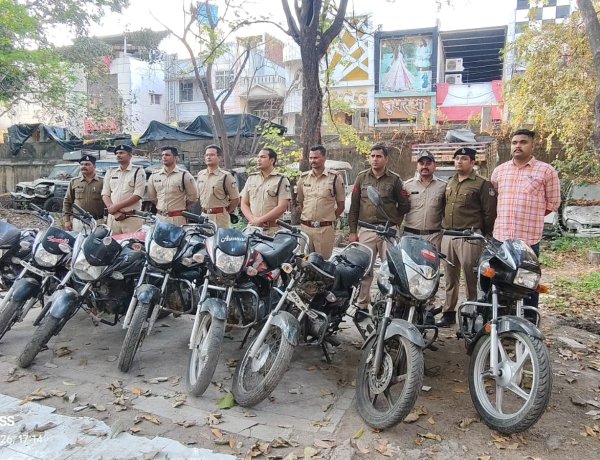 रतलाम पुलिस की बड़ी कार्रवाई: अंतरराज्यीय बाइक चोर गिरोह का पर्दाफाश; सरगना सहित 3 नाबालिग गिरफ्तार, 9 मोटरसाइकिलें बरामद